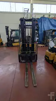 Carrelli elettrici 3 ruote 2013  CAT Lift Trucks EP18PNT (2)