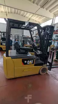 Carrelli elettrici 3 ruote 2013  CAT Lift Trucks EP18PNT (3)