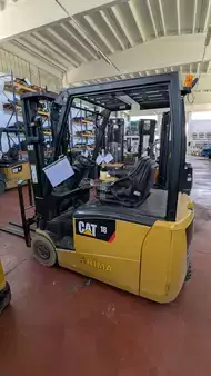 Carrelli elettrici 3 ruote 2013  CAT Lift Trucks EP18PNT (5)