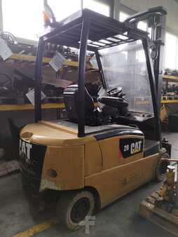 Chariot 4 roues électrique 2014  CAT Lift Trucks EP20PN (1)