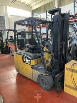 Sähkö - 3 pyör 2014  CAT Lift Trucks EP20PNT (2)