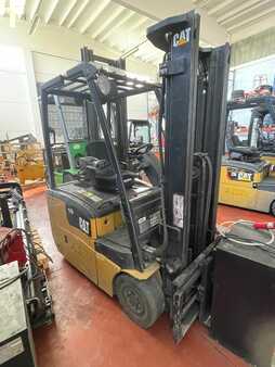 Sähkö - 3 pyör 2017  CAT Lift Trucks EP16CPNT (2)