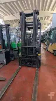Carrelli elettrici 4 ruote 2016  CAT Lift Trucks EP25N (1)