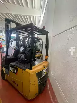 Ostatní 2013  CAT Lift Trucks EP20PNT (1)
