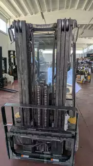 Carrelli elettrici 4 ruote 2016  CAT Lift Trucks EP30N (7)