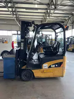 Carrelli elettrici 3 ruote 2010  CAT Lift Trucks EP16NT (1)