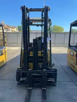 Elektro 3 Rad 2014  CAT Lift Trucks EP20PNT (1)