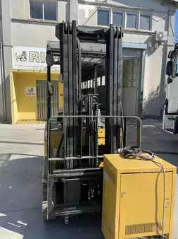 Elektryczne 3-kołowe 2013  CAT Lift Trucks EP18PNT (1)