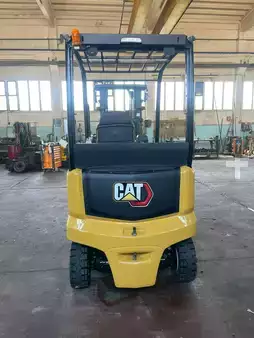 Carrelli elettrici 4 ruote 2018  CAT Lift Trucks EP25CN (3)