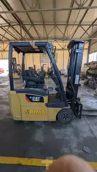 Carrelli elettrici 3 ruote 2014  CAT Lift Trucks EP16CPNT (1)
