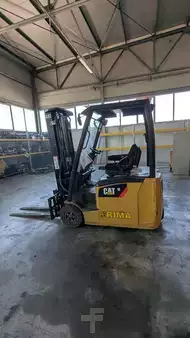 Carrelli elettrici 3 ruote 2014  CAT Lift Trucks EP16CPNT (3)