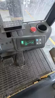 Carrelli elettrici 3 ruote 2014  CAT Lift Trucks EP16CPNT (8)