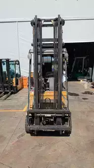 Altri 2012  CAT Lift Trucks EP16CPNT (1)