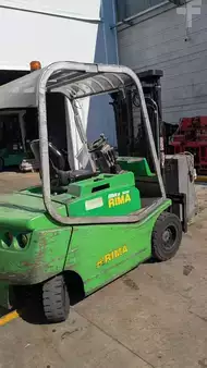 Carrelli elettrici 4 ruote 2009  Cesab Blitz 300 AC (4)