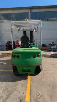 Carrelli elettrici 4 ruote 2009  Cesab Blitz 300 AC (8)