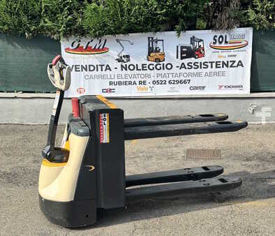 Transpallet elettrici - Crown WP300 (1)