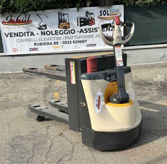 Transpallet elettrici - Crown WP300 (2)