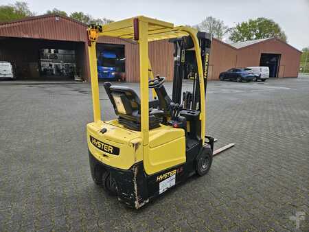 Chariots électriques à 3 roues 2019  Hyster A1.5XNT (2)