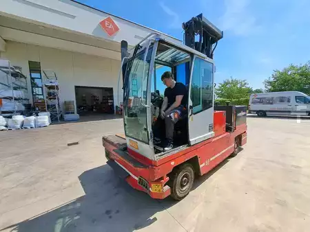 Carrelli elevatori laterali 2010  B-P Battioni e Pagani HT 5 EL (5)