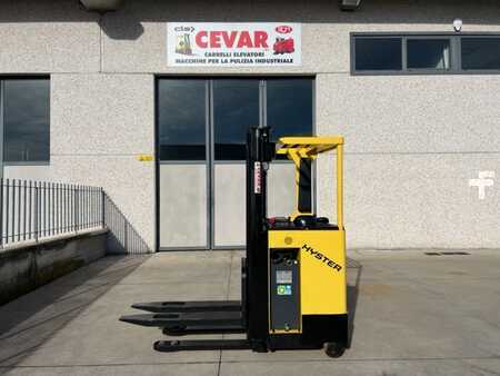 High lift pallet trucks sit-down 2012  Hyster RS1.5 (1)