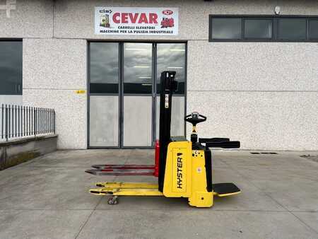 Stackers Stand-on 2015  Hyster S1.5SIL (4)