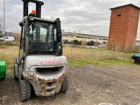 Diesel truck - Nissan DX25 (2)