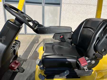 Electric - 4 wheels - Hyster J3.5XN (4)