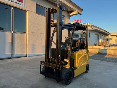 Carrelli elettrici 4 ruote - Yale ERP35VL (2)