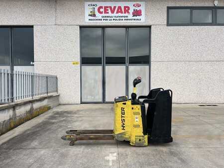 Electric Pallet Trucks - Hyster P2.0S FWB (1)