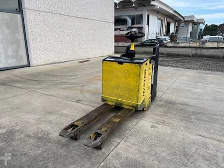 Electric Pallet Trucks - Hyster P2.0S FWB (2)