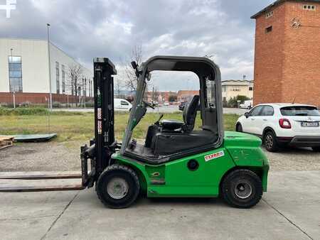 Carretilla elevadora diésel - Cesab DRAGO 350 (1)