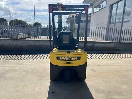 Carrelli elettrici 3 ruote - Yale ERP15VC (3)