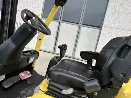 Eléctrica de 4 ruedas - Hyster J3.0XN (4)