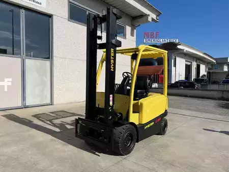 Elektromos 4 kerekű - Hyster J2.5XN (2)
