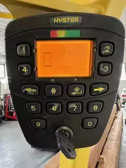 Elektromos 4 kerekű - Hyster J2.5XN (6)