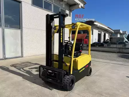 Chariots électriques à 4 roues - Hyster J2.0XN LWB (2)