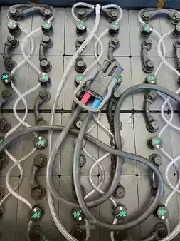 Chariots électriques à 4 roues - Hyster J2.0XN LWB (5)