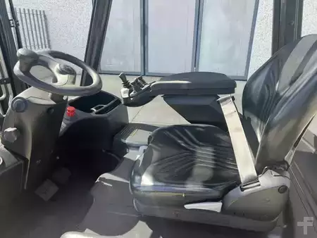 Carrelli elettrici 3 ruote - Linde E16C-01 (4)