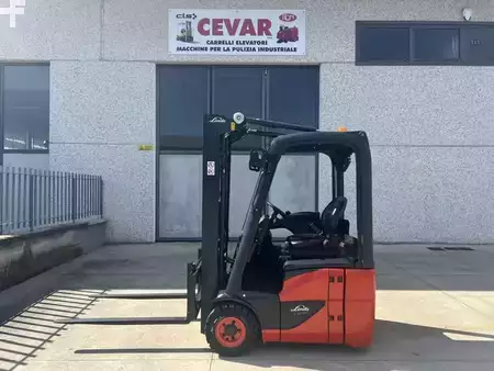Carrelli elettrici 3 ruote - Linde E12-02 EVO (1)