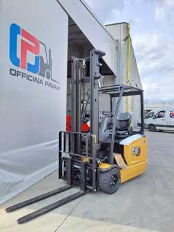 Elektro tříkolové VZV CAT Lift Trucks EP20N2T