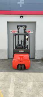 Eléctrica de 3 ruedas 2000  Linde E16C-02 (6)