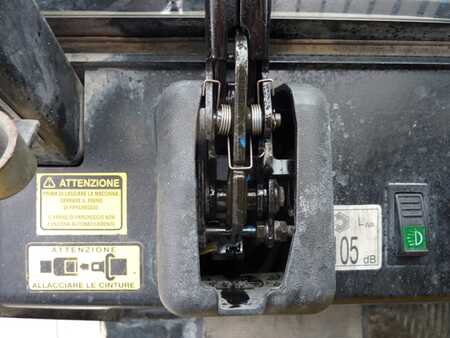 Diesel Forklifts 2002  Yale GDP20TF (3) 