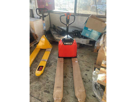 Wózek paletowy ręczny 2022 Heli CBD15J (1)