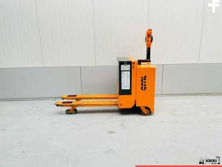 Transpallet elettrici 2004  CML TTE/MOS30 (1)