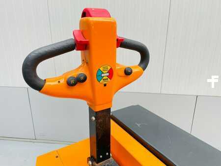 Transpallet elettrici 2004 CML TTE/MOS30 (2)