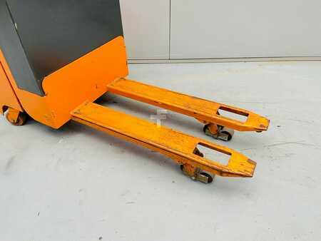 Transpallet elettrici 2004  CML TTE/MOS30 (3)