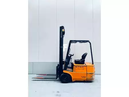 3-wiel elektrische heftrucks 2002 Still R50-16 (1)