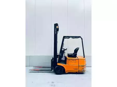 3-wiel elektrische heftrucks 2002  Still R50-16 (15)