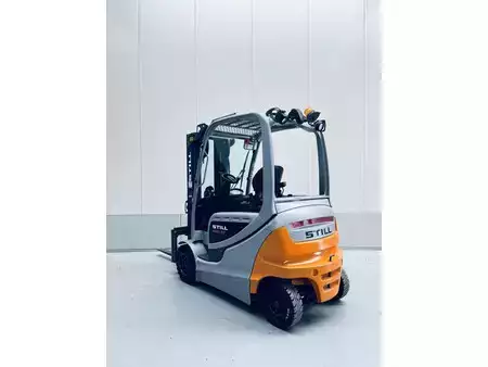 Elektrisk- 4 hjul 2015  Still RX60-30 (2)