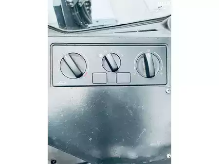 El truck - 4 hjulet 2014  Linde E45HL-01/600 (11)